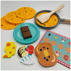 Johntoy - Holz-Pfannkuchen-Set in Box - Rollenspiele und Berufe zum Nachspielen