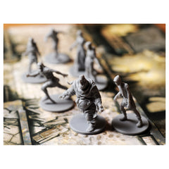 Asmodee - Zombicide Black Plague - Brettspiele - 14+ - STR8435 - Italienische Edition