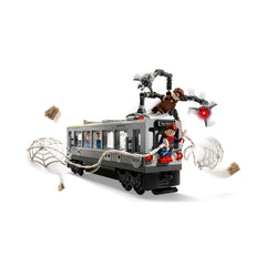 LEGO - Spider-Man vs Doc Ock Subway Train Scene - Action & Toy Figures